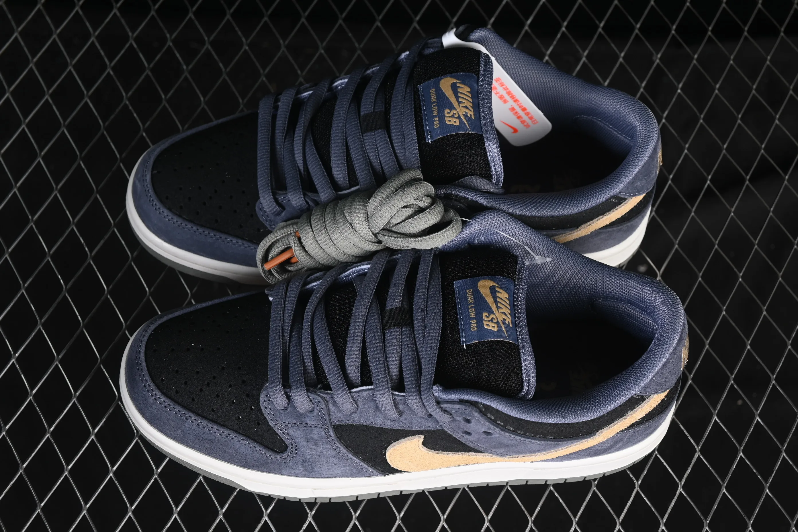 All Categories Nk SB Dunk Series Nk SB Dunk Low Low-top sneakers Nike Dunk SB Dunk Low "Dark Smoke Grey" smoke color low-top casual skate shoes HF3063-002
